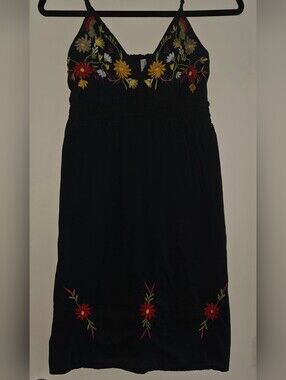 Ocean Breeze Women'a Black Embroidered Floral Sundress  Multicolor Flowers Sz S